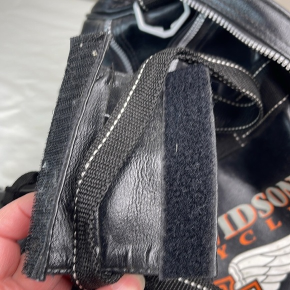 Harley-Davidson Black and Orange Duffel Bag with Iconic Logo Vegan Leather Zip - Picture 8 of 16
